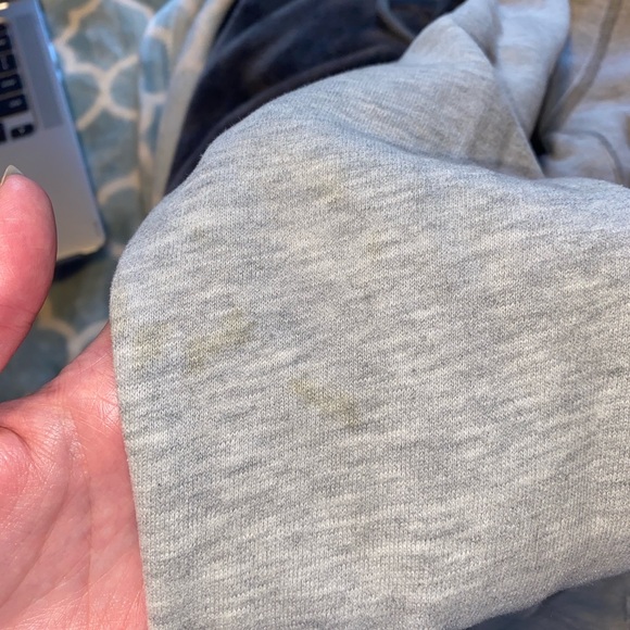 Gilly hicks gray sweatshirt - Picture 10 of 10